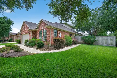 1308 Modena Dr, Pearland, TX 77581