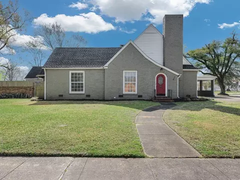 813 W Grove Ave, Lufkin, TX 75904