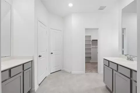 Entry Way - 29025 Red Loop Dr, New Caney, TX 77357 photo 3 of 4