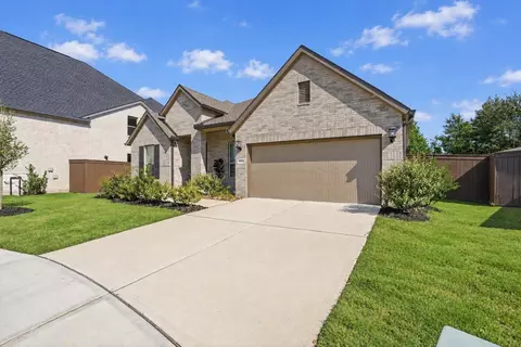 Exterior - 29025 Red Loop Dr, New Caney, TX 77357 photo 4 of 8