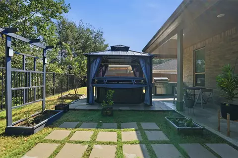 Exterior - 29025 Red Loop Dr, New Caney, TX 77357 photo 6 of 8