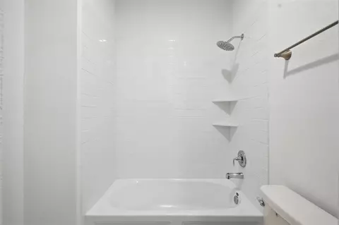 Bath - 29025 Red Loop Dr, New Caney, TX 77357 photo 3 of 4