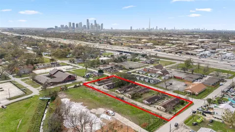 3121 Brewster St, Houston, TX 77026