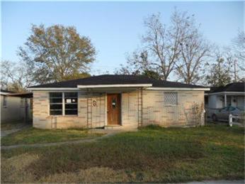 700 Marshall, Angleton, TX 77515 photo 1