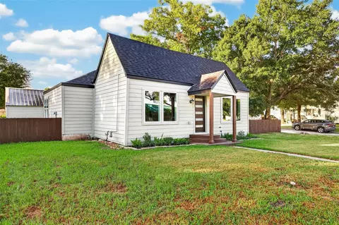 Exterior - 202 Jackson Ave, Pasadena, TX 77506 photo 2 of 6