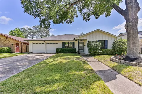 15711 Sea Liner Dr, Houston, TX 77062