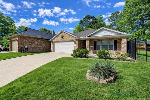 3619 Woodland Ln, Montgomery, TX 77356