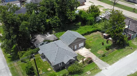 4301 Russell St, Houston, TX 77026