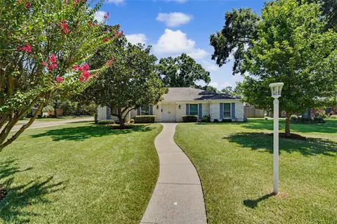 1010 Beachcomber Ln, Houston, TX 77062