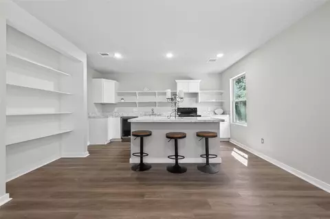 154 Lakeview Dr E, Livingston, TX 77351
