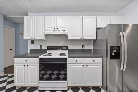 Kitchen - 37 Spreading Oak, Trinity, TX 75862 photo 3 of 5