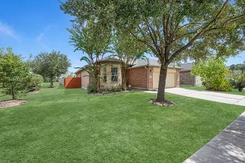 Exterior - 1922 Vale Haven Dr, Spring, TX 77373 photo 3 of 5