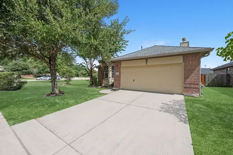 Exterior - 1922 Vale Haven Dr, Spring, TX 77373 photo 4 of 5