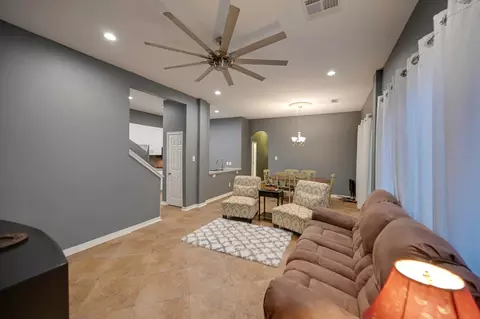 746 San Jacinto Cir, Baytown, TX 77521