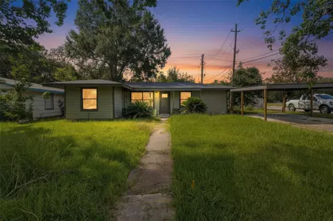 6527 Beekman Rd, Houston, TX 77021