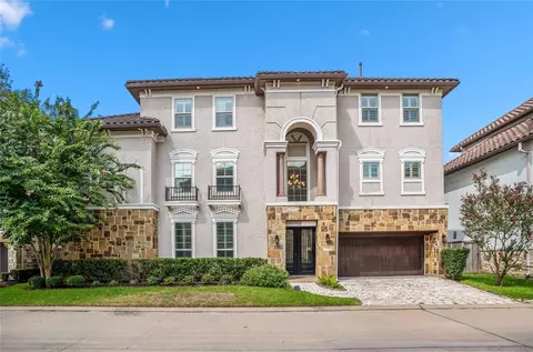 908 Amelia St, Sugar Land, TX 77478