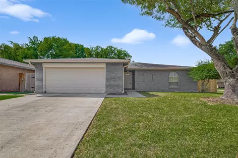 10402 Gulfstream Ln, Sugar Land, TX 77498
