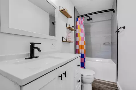 Bath - 7476 S Fork Dr, Conroe, TX 77303 photo 2 of 2