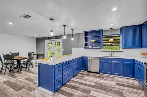 Kitchen - 7476 S Fork Dr, Conroe, TX 77303 photo 6 of 6