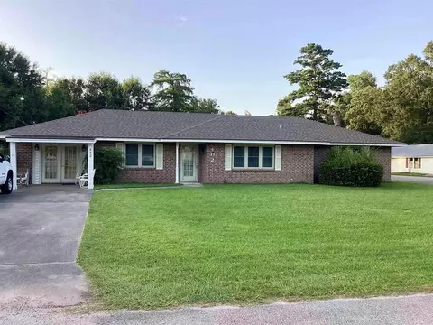 402 W Drew St, Kirbyville, TX 75956