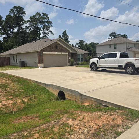 9732 Cold Creek Dr, Conroe, TX 77306