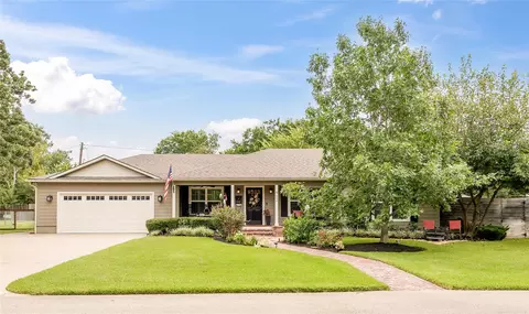 902 Woodland Pkwy, College Station, TX 77840
