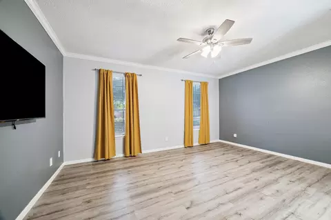 Living - 6223 Egypt Dr, Pasadena, TX 77505 photo 5 of 7