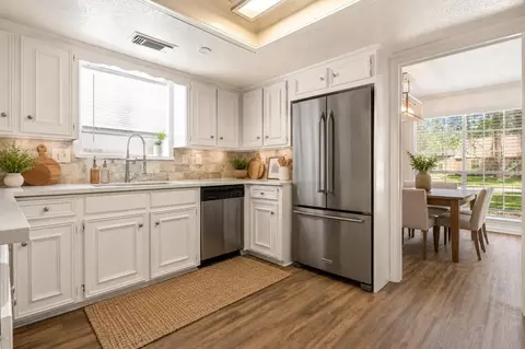 15015 Gladebrook Dr, Houston, TX 77068