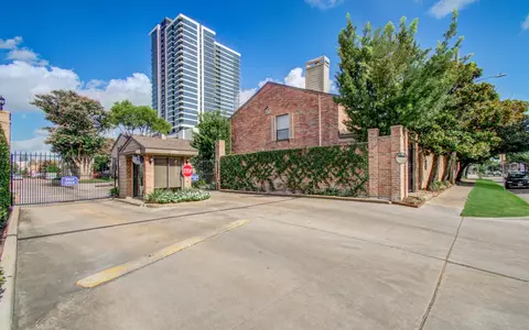 1201 Mcduffie St #206, Houston, TX 77019