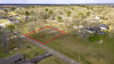 495 Echo Ln, Livingston, TX 77351