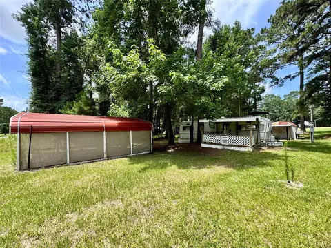 285 Pine Trl, Trinity, TX 75862