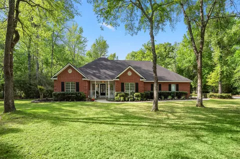 8911 Diamante Dr, Magnolia, TX 77354