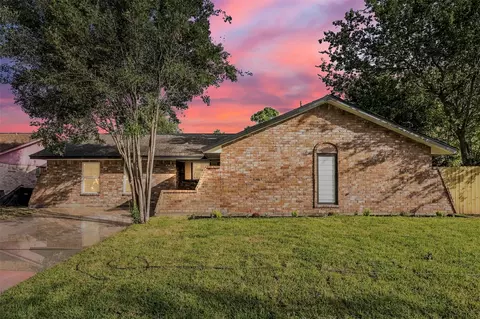 7502 Woodsman Trl, Houston, TX 77040