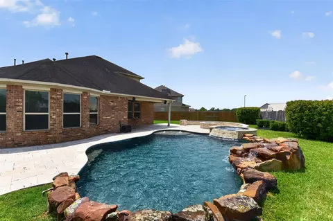 1303 Ownby Ct, Pearland, TX 77581