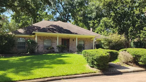 2230 Tangle Lake Dr, Houston, TX 77339