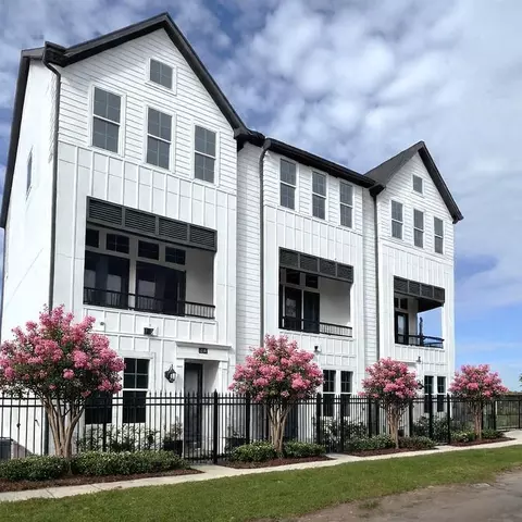 2745 Providence St, Houston, TX 77020