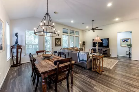 Dining - 2012 Elkington Cir, Conroe, TX 77304 photo 6 of 9