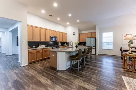 Kitchen - 2012 Elkington Cir, Conroe, TX 77304 photo 2 of 7