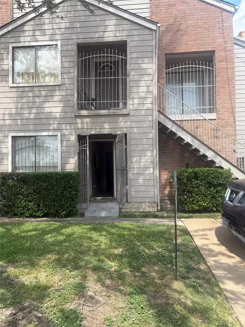 6701 Sands Point Dr #63, Houston, TX 77074