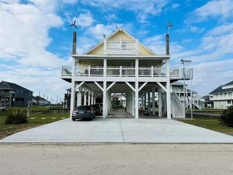 2599 Breaker Dr, Bolivar Peninsula, TX 77650