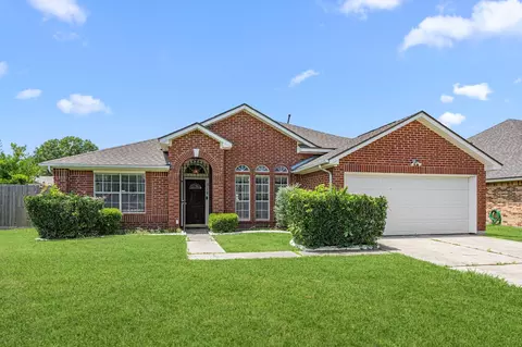 318 Breeze Park Dr, Houston, TX 77015