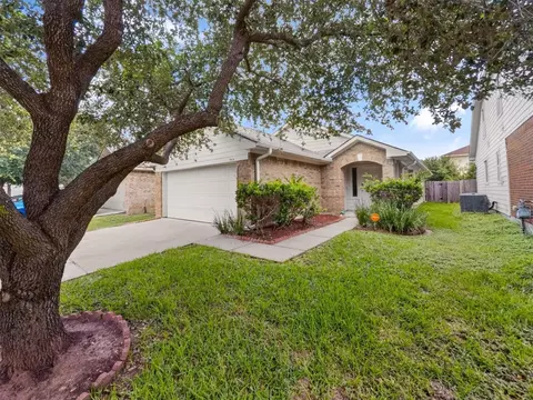 7618 Legacy Pines Dr, Cypress, TX 77433