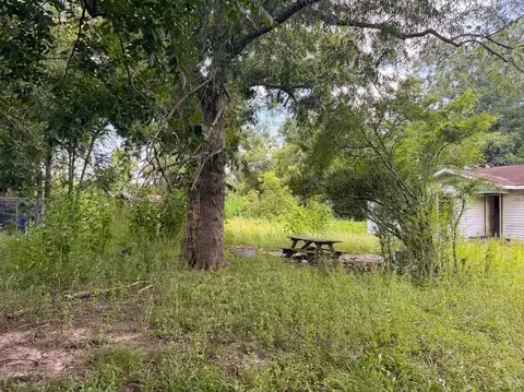 174 Bailey Rd, Angleton, TX 77515 photo 5
