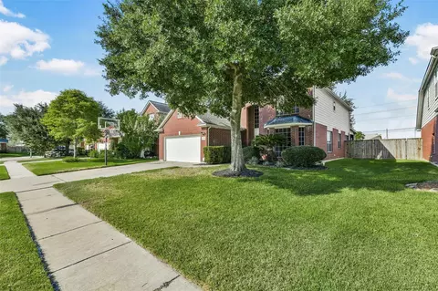 2712 Sunnyside Ln, Pearland, TX 77584