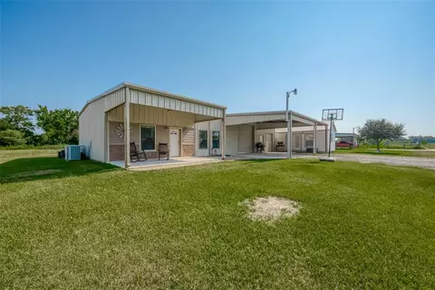 9231 County Road 420, Navasota, TX 77868 photo 1