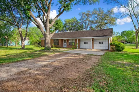 1618 Bernie Ave, Rosenberg, TX 77471