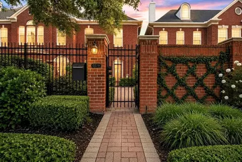 3379 Bellefontaine St, Houston, TX 77025