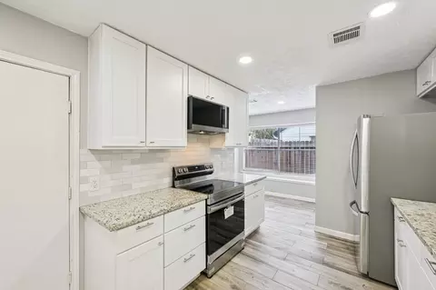 Kitchen - 2605 Elder Rd, Katy, TX 77493 photo 5 of 6