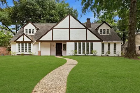 5931 Foresthaven Dr, Houston, TX 77066