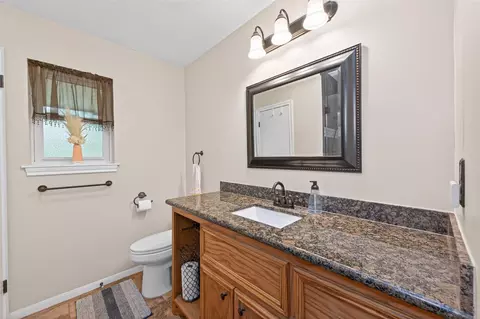 Bath - 2181 Stringtown Rd, Shepherd, TX 77371 photo 1 of 5